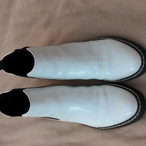Patent White Chelsea Boot- Size 10 - Picture 2 of 4